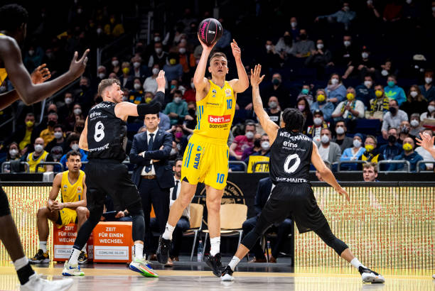 防守反击 防守反击