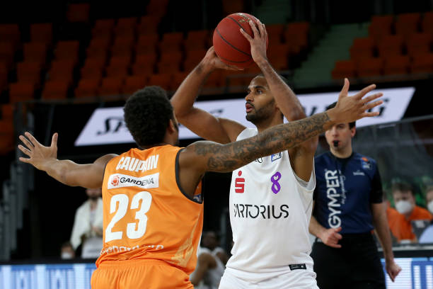 萨拉戈萨的 萨拉戈萨的