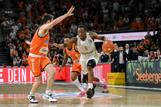 巴萨将继续 巴萨将继续